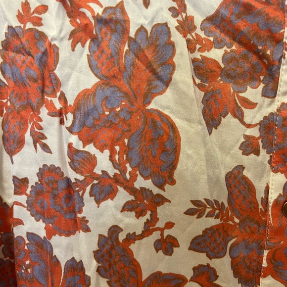 Chloe Kristyn Erin Coral and White Button Down Tunic Blouse (L) - Picture 8 of 12